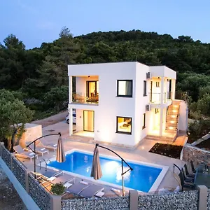 Luxury Mauro With Heated Pool Bozava