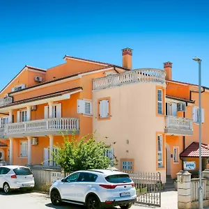 https://apartments-marco-polo-medulin.in-istria.net