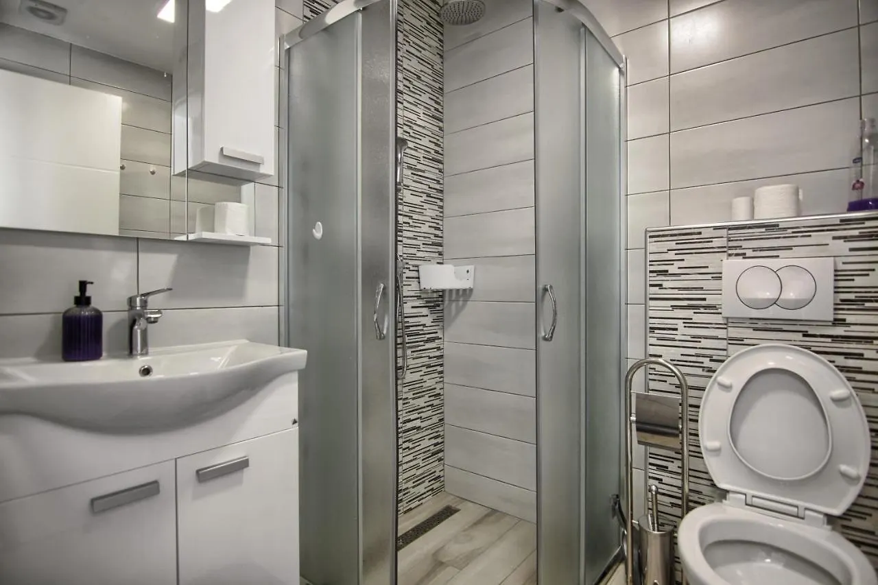 Rooms Dragica Pakostane 0*,