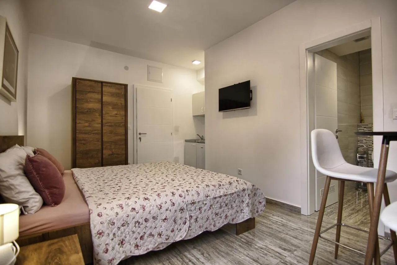 Rooms Dragica Pakostane 0*,  Croatia